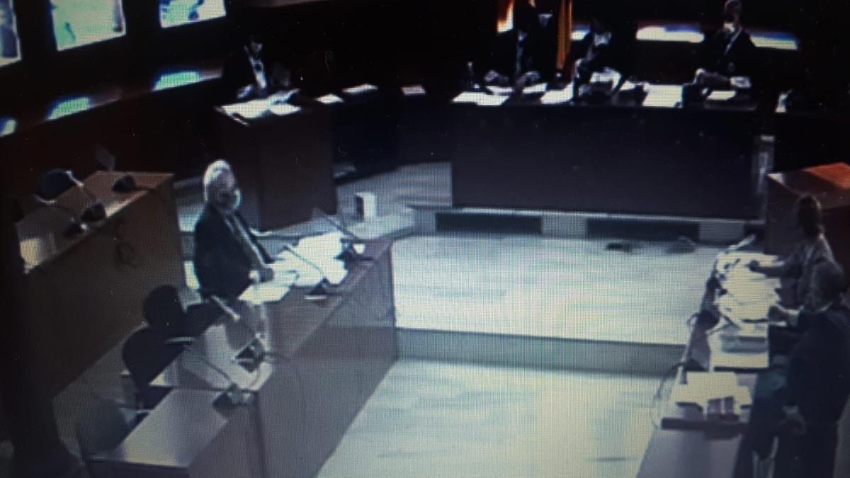 Juicio al policía local de Sant Esteve de Sesrovires por homicidio imprudente. Juicio al policía local de Sant Esteve de Sesrovires por homicidio imprudente.