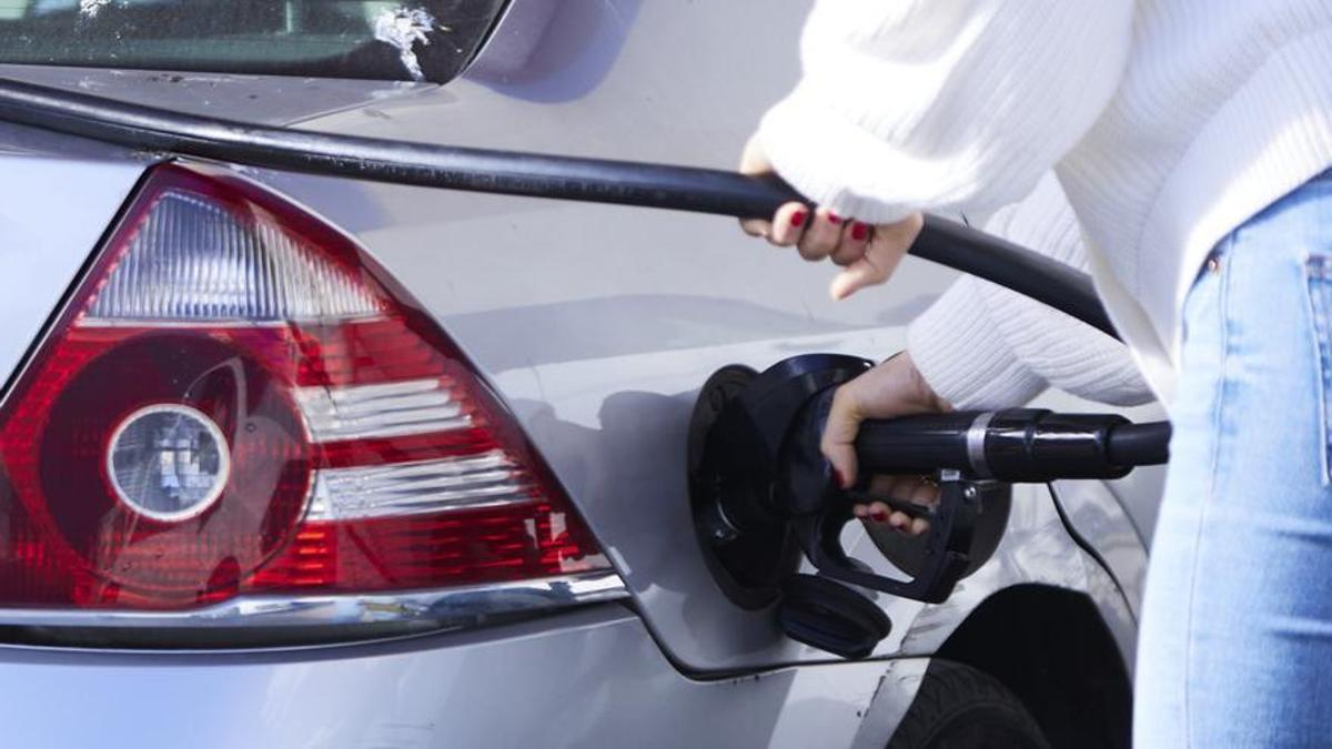 La predicción de los expertos sobre el precio de la gasolina: buena noticia que es inminente
