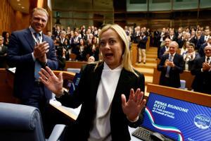 Meloni asegura que Italia respetará las reglas europeas "sin ser subalternos"