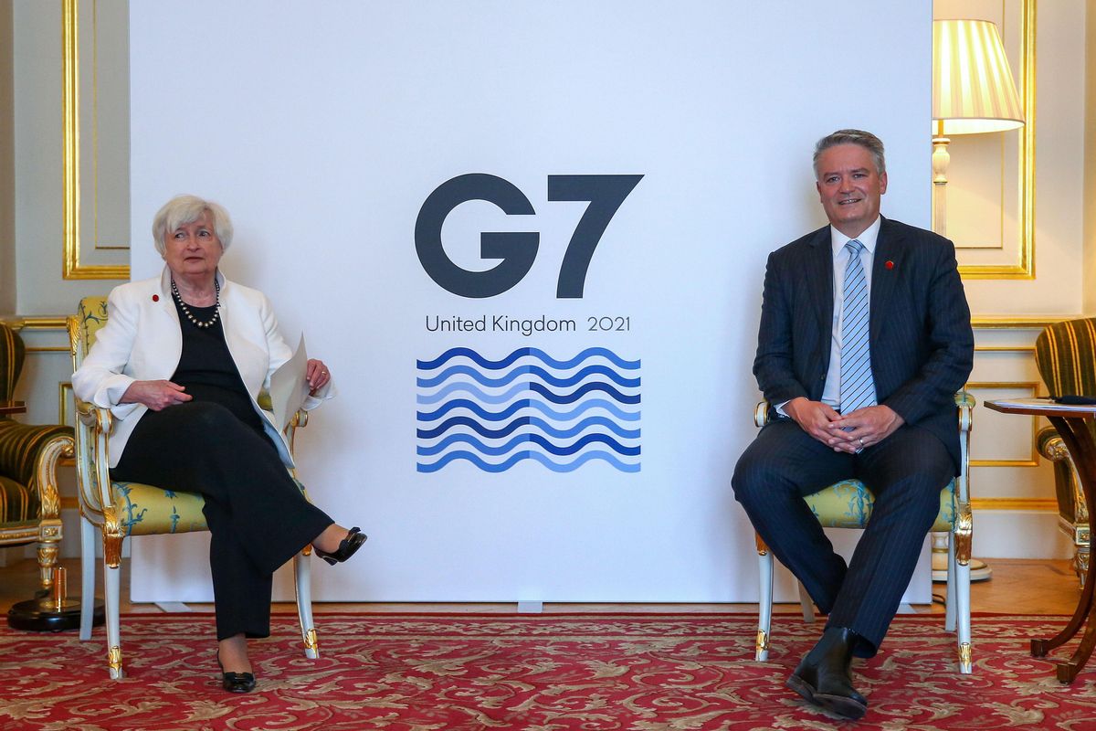 La secretaria del Tesoro de EEUU, Yanet Yellen, y el secretario general de la OCDE, Mathias Cormann, en el marco de la reunión de ministros de Finanzas del G-7 en Londres el 5 de junio. La secretaria del Tesoro de EEUU, Yanet Yellen, y el secretario general de la OCDE, Mathias Cormann, en el marco de la reunión de ministros de Finanzas del G-7 en Londres el 5 de junio.