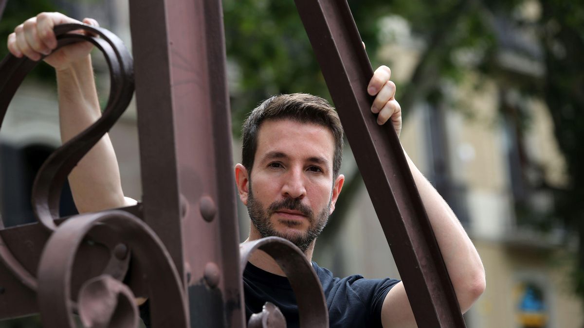 El escritor Alex Michaelides, durante su visita a Barcelona este junio. El escritor Alex Michaelides, durante su visita a Barcelona este junio.