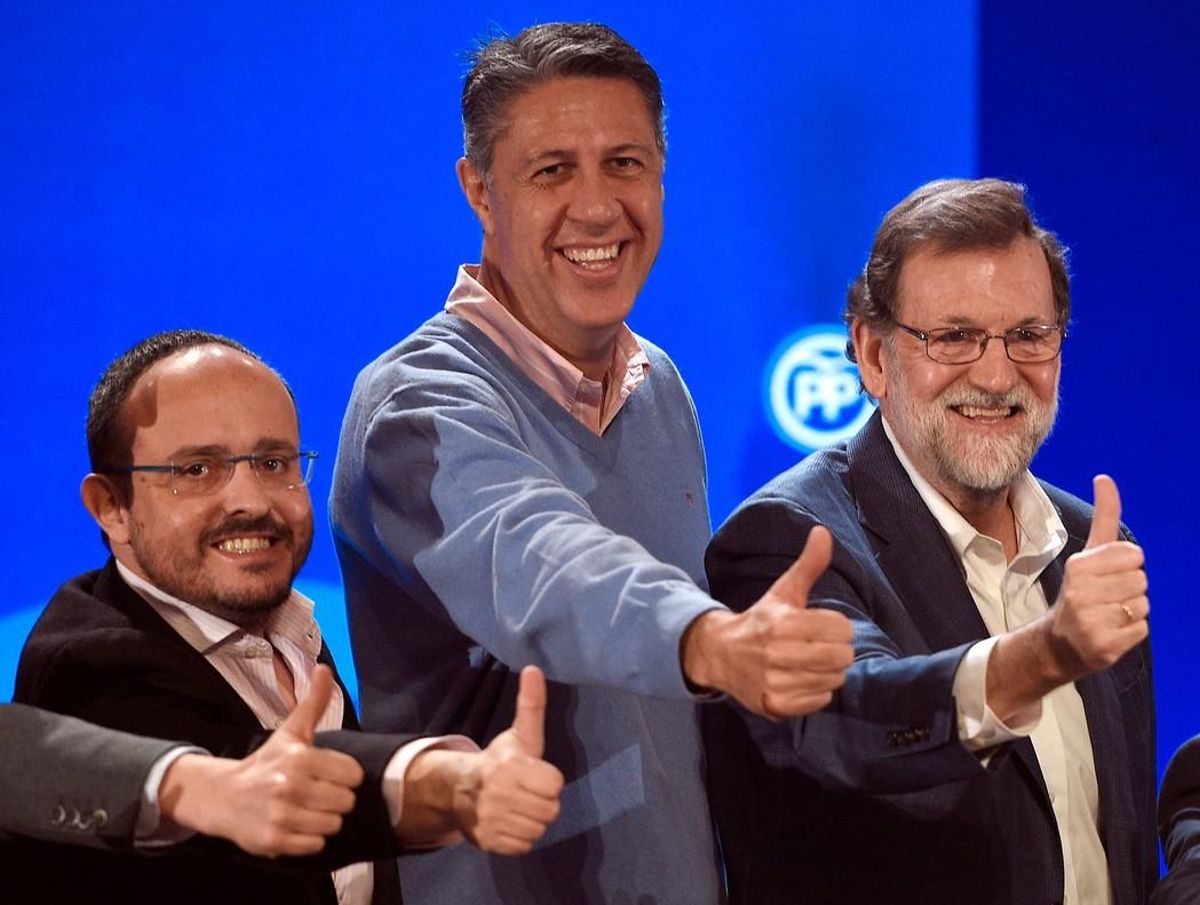 Alejando Fernandez (izquierda), con Albiol y Rajoy durante la campaña. Alejando Fernandez (izquierda), con Albiol y Rajoy durante la campaña.