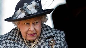 WILL OLIVERLa reina Isabel II de Inglaterra, durante su asistencia a un servicio religioso en Hillington, en enero del 2020.
