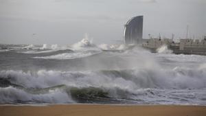 Catalunya activa l’alerta per fortes ratxes de vent, onatge i neu