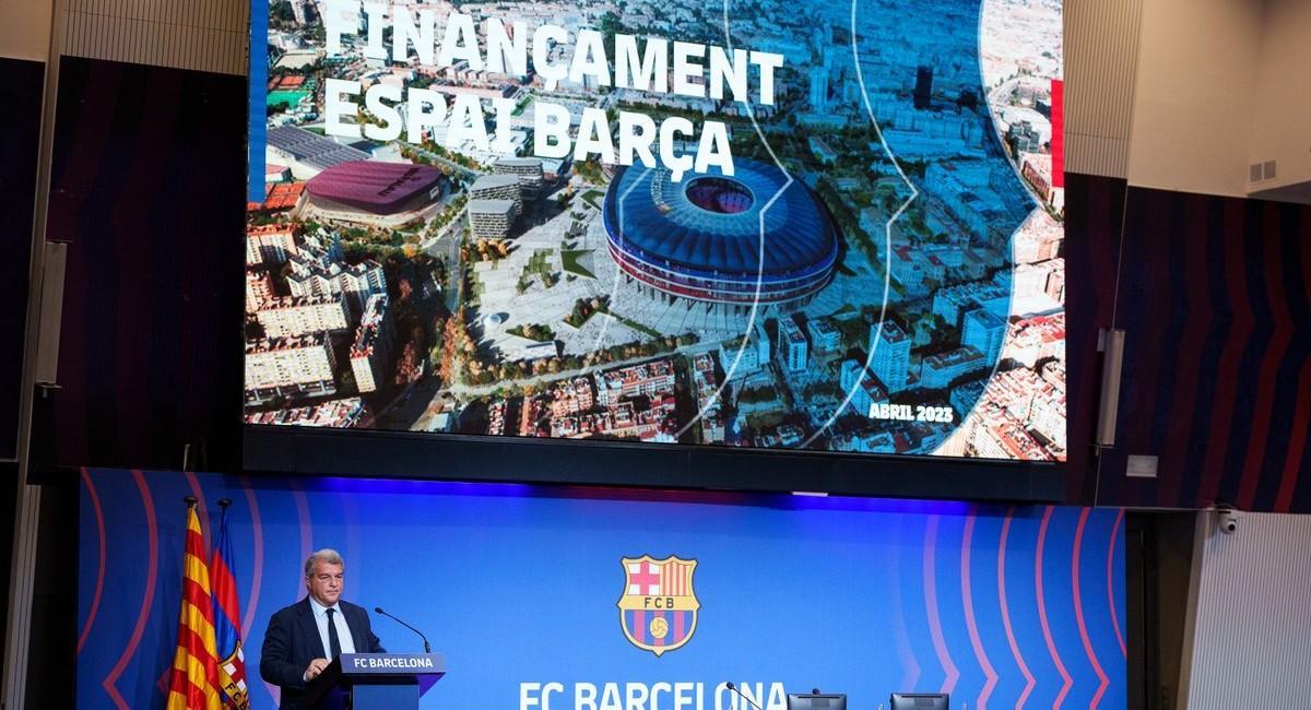 Laporta, en la presentación del plan de financiación del Espai Barça en el Auditoria 1899 del Camp Nou. Laporta, en la presentación del plan de financiación del Espai Barça en el Auditoria 1899 del Camp Nou.