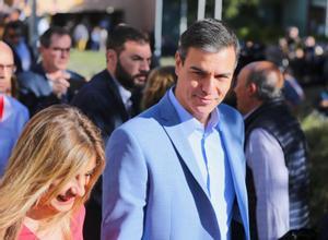 El batacazo andaluz aviva las voces que piden a Sánchez un Gobierno con más peso político