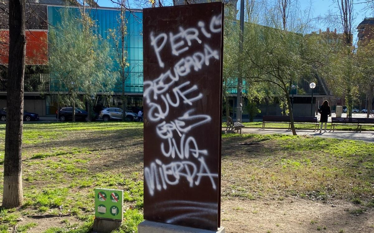 Placa del Espanyol vandalizada en Barcelona