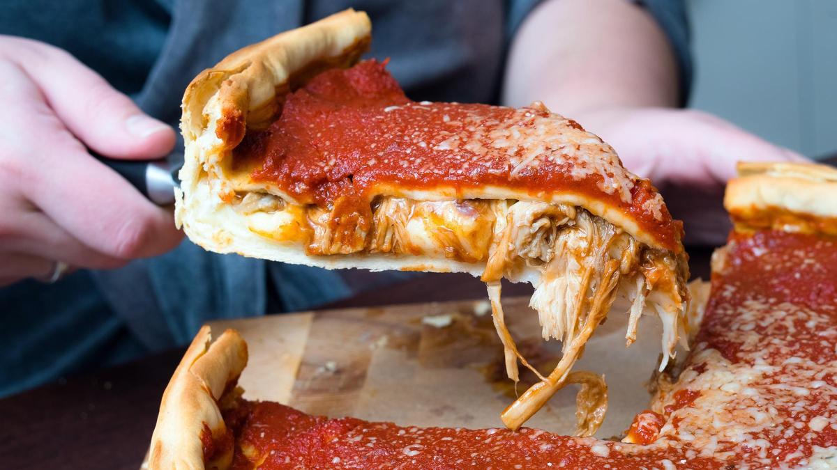 Pizza casera Cómo hacer la receta de pizza al estilo Chicago