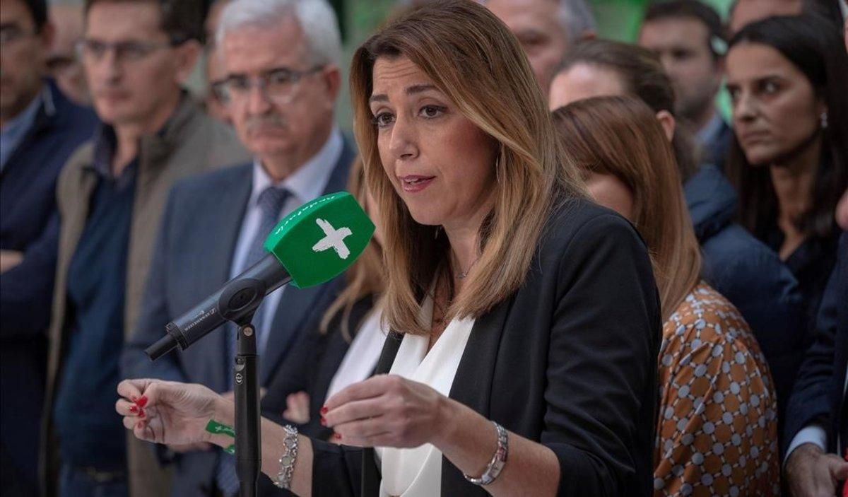 La presidenta andaluza, Susana Díaz, en rueda de prensa en la sede del partido en Sevilla. La presidenta andaluza, Susana Díaz, en rueda de prensa en la sede del partido en Sevilla.