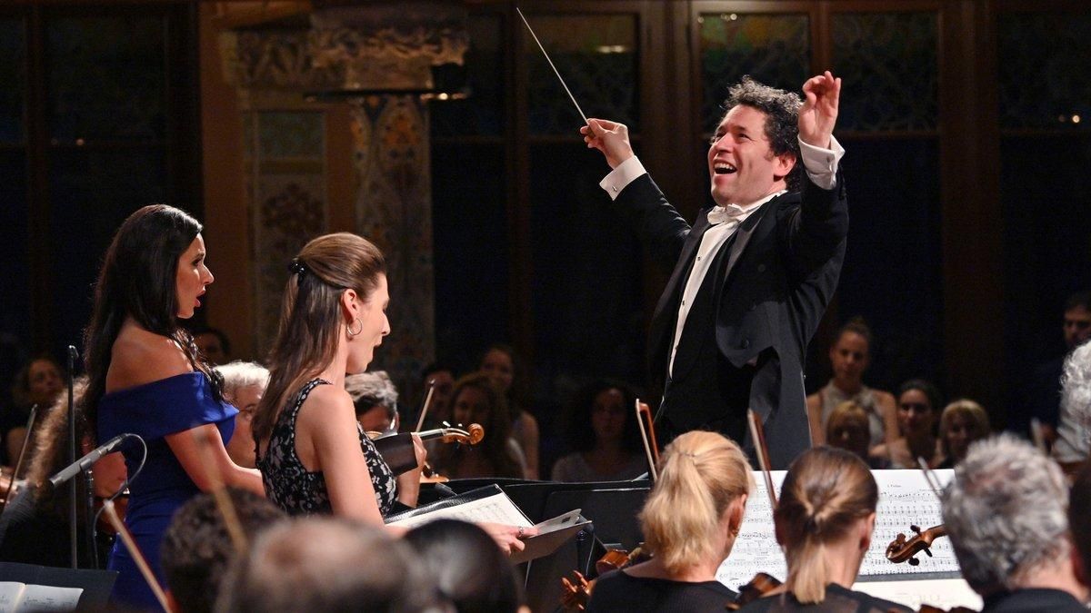 Gustavo Dudamel & Orfeó Català i Cor de Cambra, en el Palau de la Música Gustavo Dudamel & Orfeó Català i Cor de Cambra, en el Palau de la Música