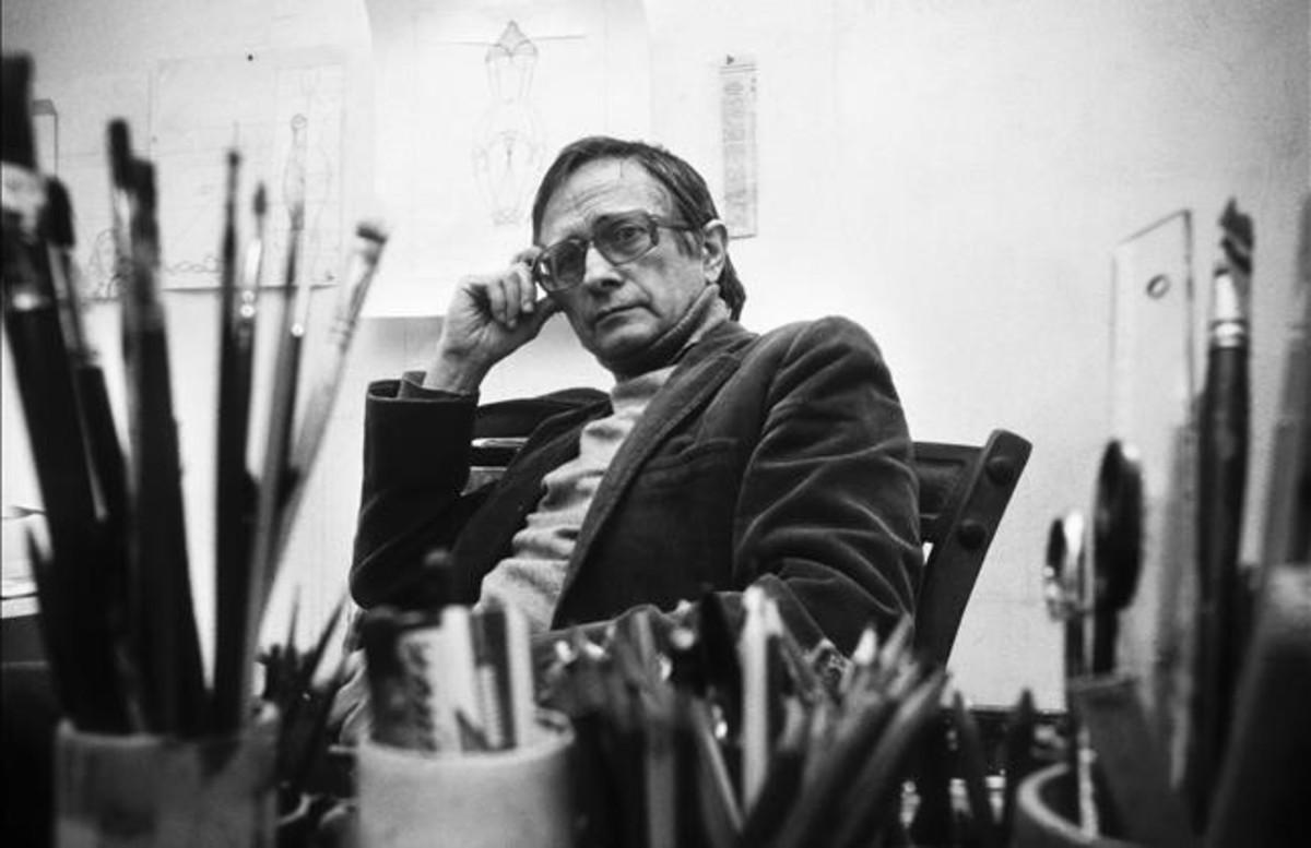 Josep Maria Subirachs, en su estudio en 1983.