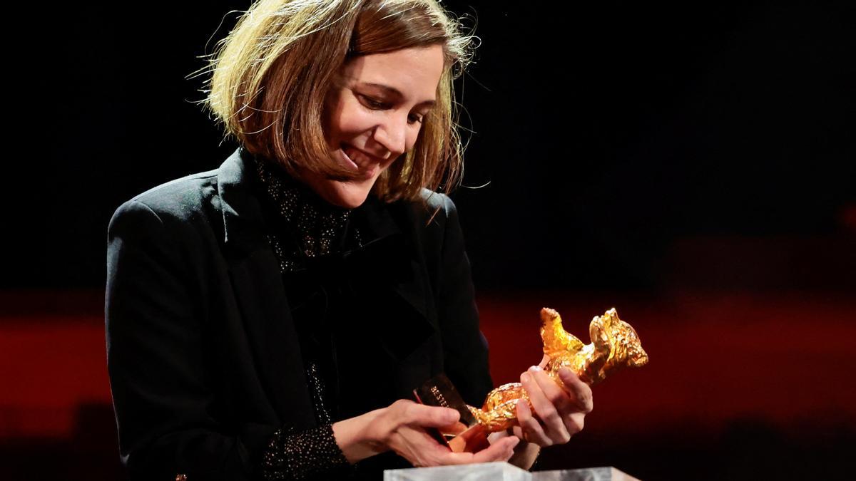 Carla Simón fa història i guanya l’Os d’Or de la Berlinale amb ‘Alcarràs’