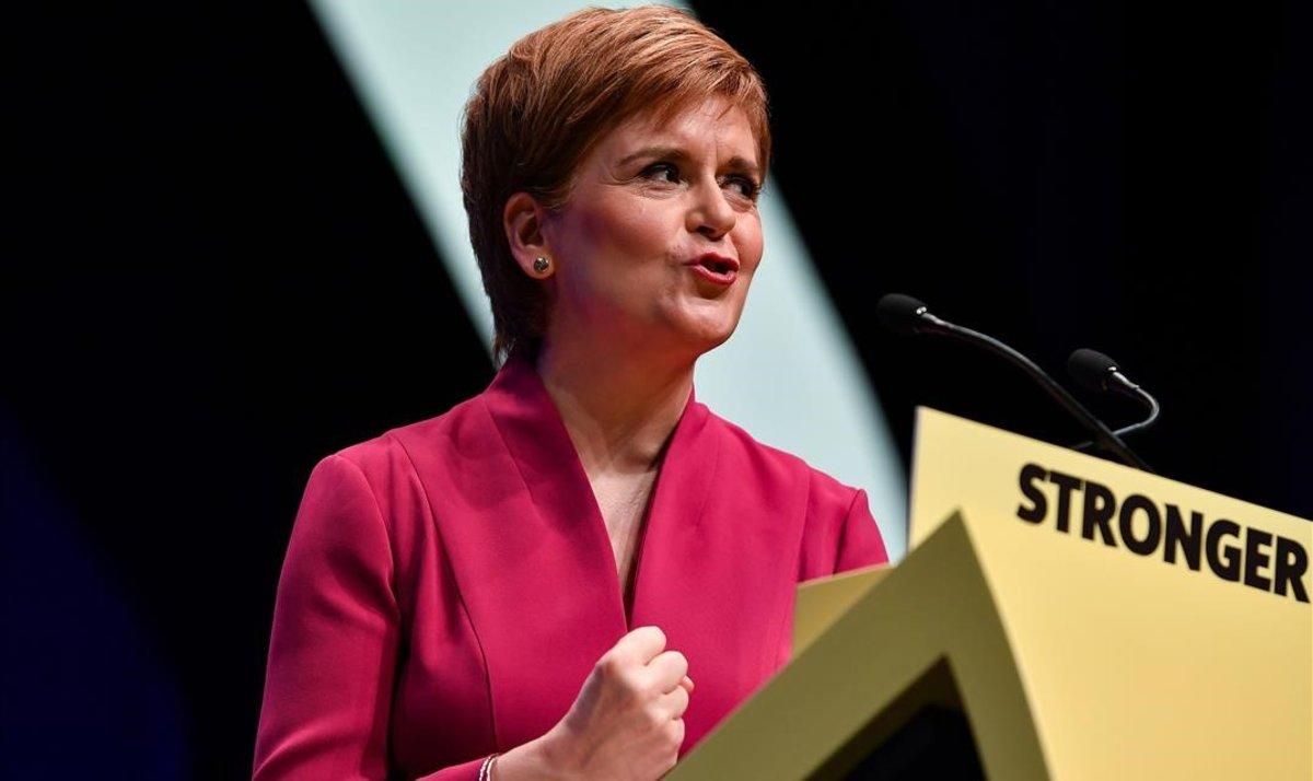 La ministra principal de Escocia y líder del Partido Nacionalista Escocés, Nicola Sturgeon, durante su alocución en la clausura del congreso. La ministra principal de Escocia y líder del Partido Nacionalista Escocés, Nicola Sturgeon, durante su alocución en la clausura del congreso.