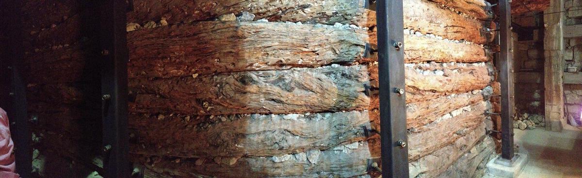 Estructura de madera en el interior del túmulo de Midas Gordion, Anatolia central. EFE/John Marston/Universidad de Cornell. Estructura de madera en el interior del túmulo de Midas Gordion, Anatolia central. EFE/John Marston/Universidad de Cornell.