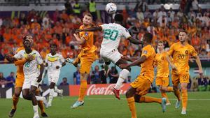 Países Bajos salva los muebles ante Senegal