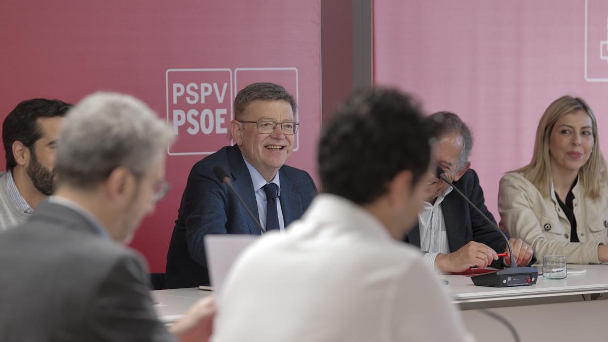 La Fiscalía investiga una campaña de octavillas presuntamente lesivas contra Ximo Puig y su familia
