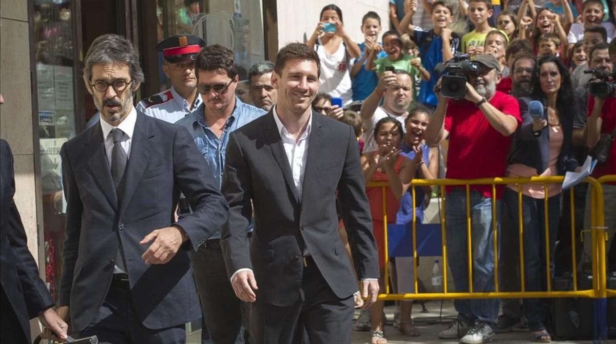 Messi: "Nunca miro los contratos, no sé lo que firmo" Messi: "Nunca miro los contratos, no sé lo que firmo"