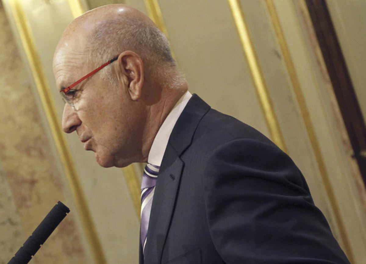 El portavoz de CiU en el Congreso, Josep Antoni Duran i Lleida, durante las declaraciones que ha realizado hoy tras escuchar en el pleno del Congreso al ministro de Hacienda, Cristóbal Montoro El portavoz de CiU en el Congreso, Josep Antoni Duran i Lleida, durante las declaraciones que ha realizado hoy tras escuchar en el pleno del Congreso al ministro de Hacienda, Cristóbal Montoro