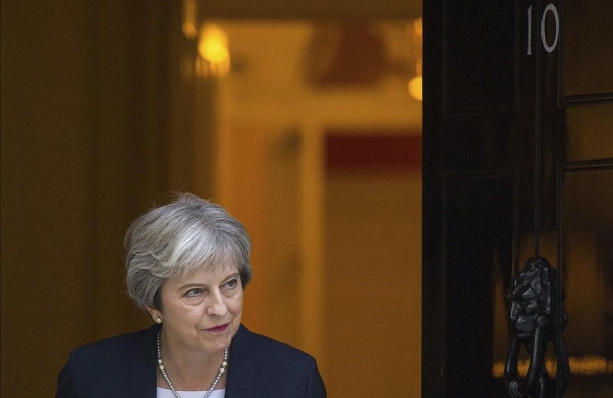 Guerra a la Gran Bretanya entre partidaris del 'brexit' suau i el dur Guerra a la Gran Bretanya entre partidaris del 'brexit' suau i el dur