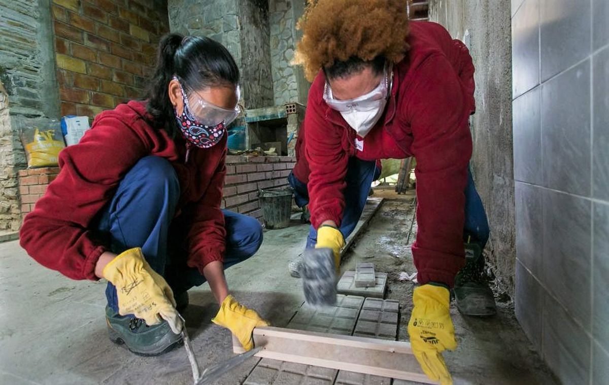 Santa Coloma obre el procés de selecció de dones per participar en l’acció de capacitació Iria Santa Coloma obre el procés de selecció de dones per participar en l’acció de capacitació Iria