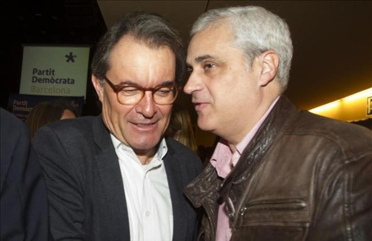 El ’expresident’ de la Generalitat, Artur Mas, junto al ’exconseller’ de Justícia y diputado en el Parlament, Germà Gordó. El ’expresident’ de la Generalitat, Artur Mas, junto al ’exconseller’ de Justícia y diputado en el Parlament, Germà Gordó.