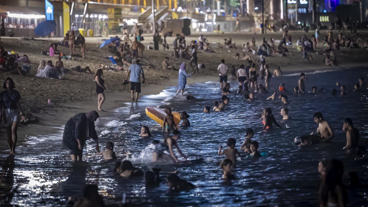 Heat Wave Alerts in Barcelona, Girona, and Lleida: Stay Prepared for High Temperatures