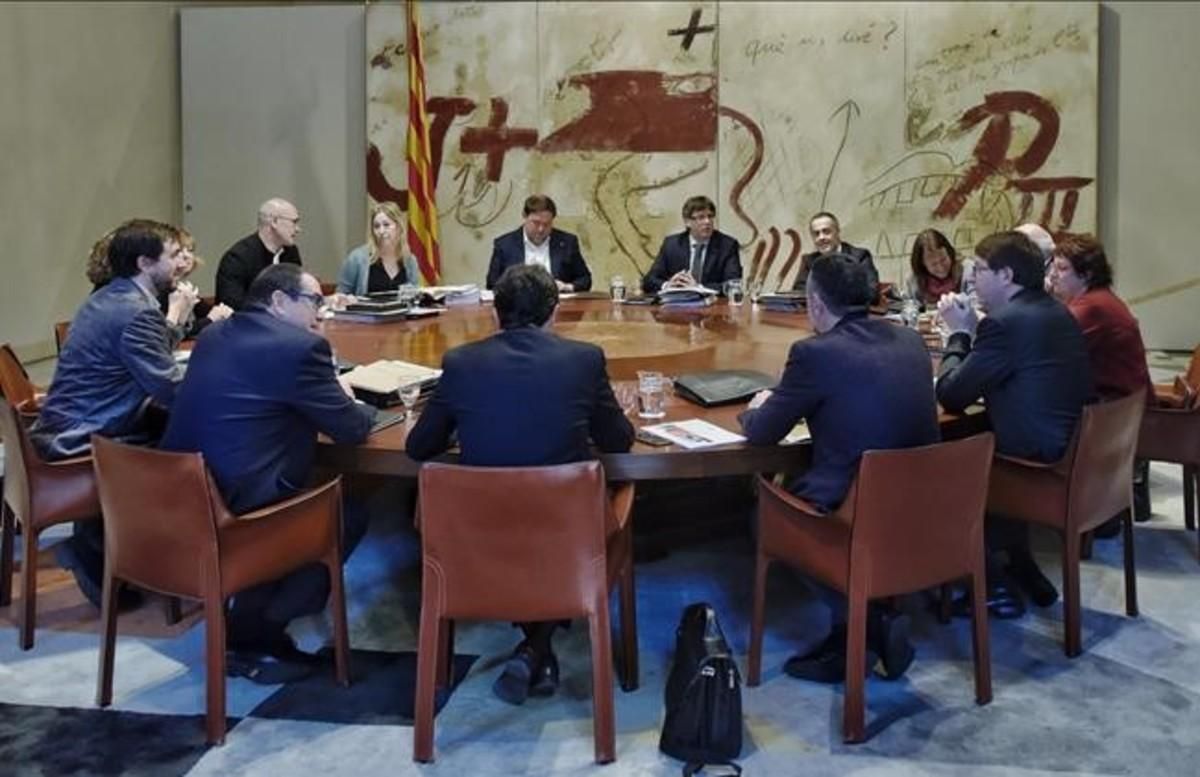 Reunión del Consell Executiu en el Palau de la Generalitat. Reunión del Consell Executiu en el Palau de la Generalitat.