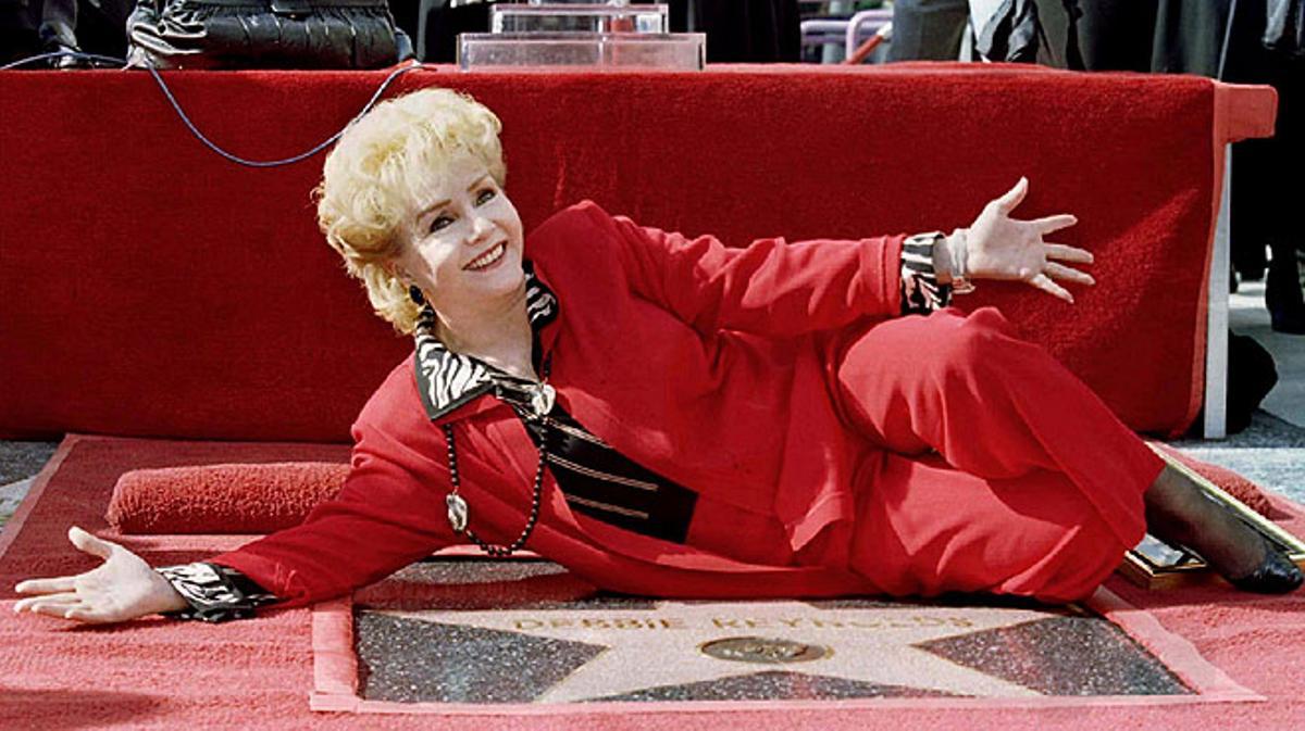 Fallece la actriz Debbie Reynolds, madre de Carrie Fisher.