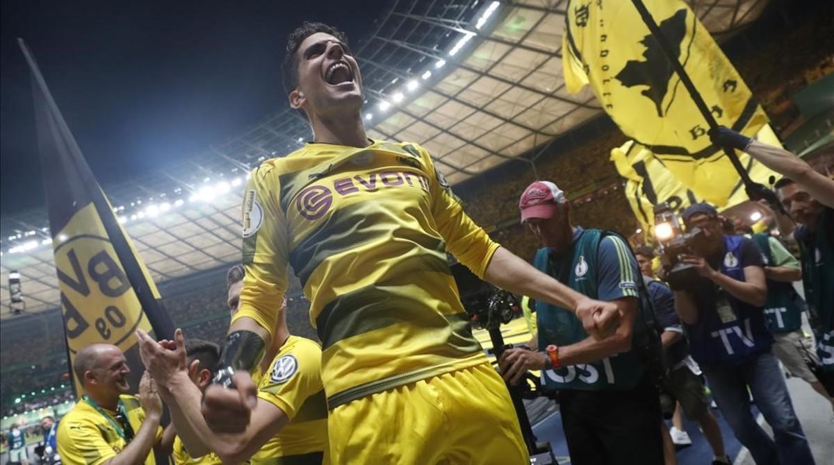 El Dortmund de Bartra conquista la Copa alemana