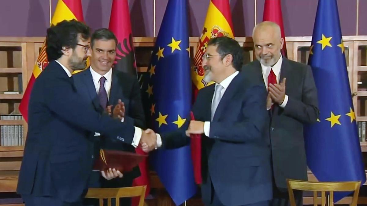 Pedro Sánchez cierra en Albania la gira  por los Balcanes Occidentales y firma acuerdo para lucha contra delincuencia