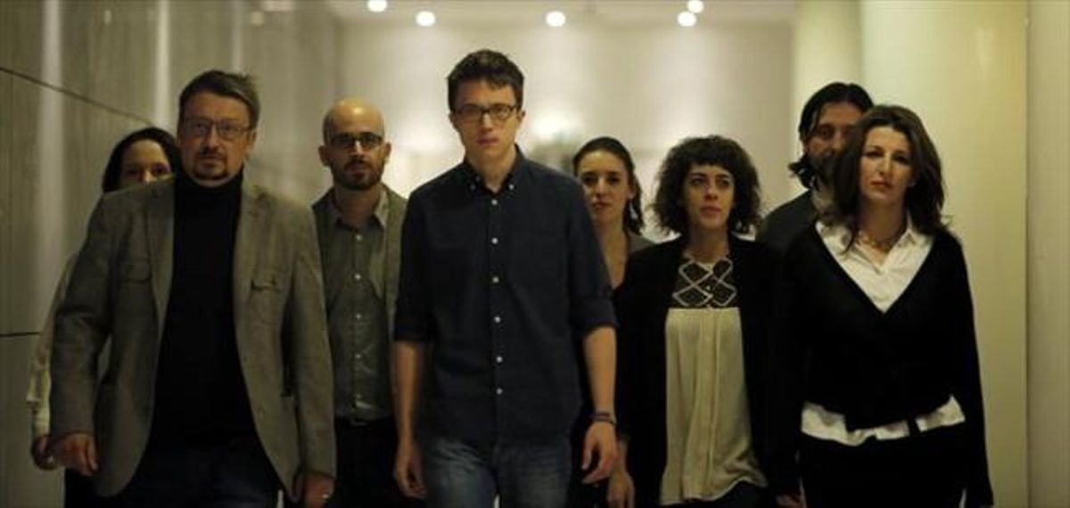 Xavier Domènech (En Comú Podem) e Íñigo Errejón, con otros miembros del equipo negociador de Podemos. Xavier Domènech (En Comú Podem) e Íñigo Errejón, con otros miembros del equipo negociador de Podemos.
