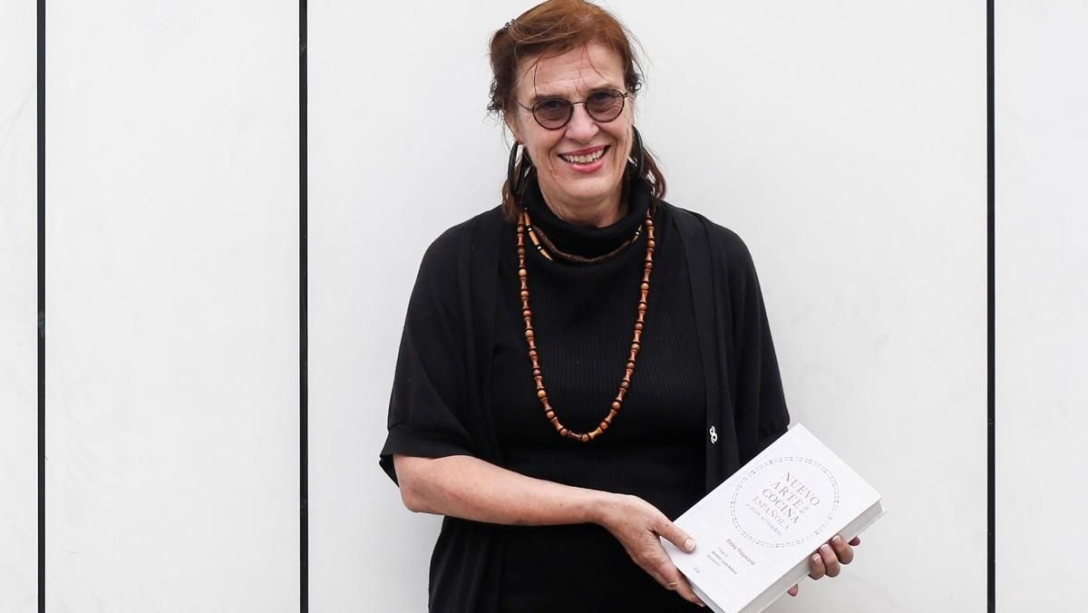 La hispanista Vicky Hayward, autora de ’Nuevo arte de la cocina española de Juan Altamiras’, en Barcelona. La hispanista Vicky Hayward, autora de ’Nuevo arte de la cocina española de Juan Altamiras’, en Barcelona.