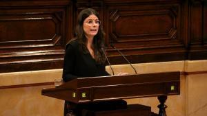 La portavoz de Junts en el Parlament, Mònica Sales, durante el debate sobre los presupuestos