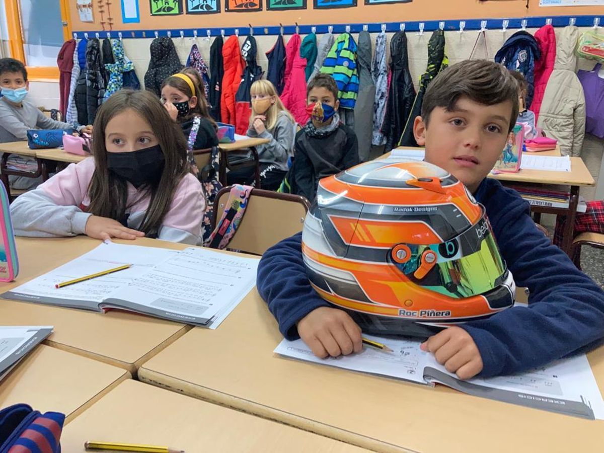 Roc Piñera Rusiñol, de 9 años, en su clase de 4º de Primaria, de La Salle de Sant Celoni. Roc Piñera Rusiñol, de 9 años, en su clase de 4º de Primaria, de La Salle de Sant Celoni.