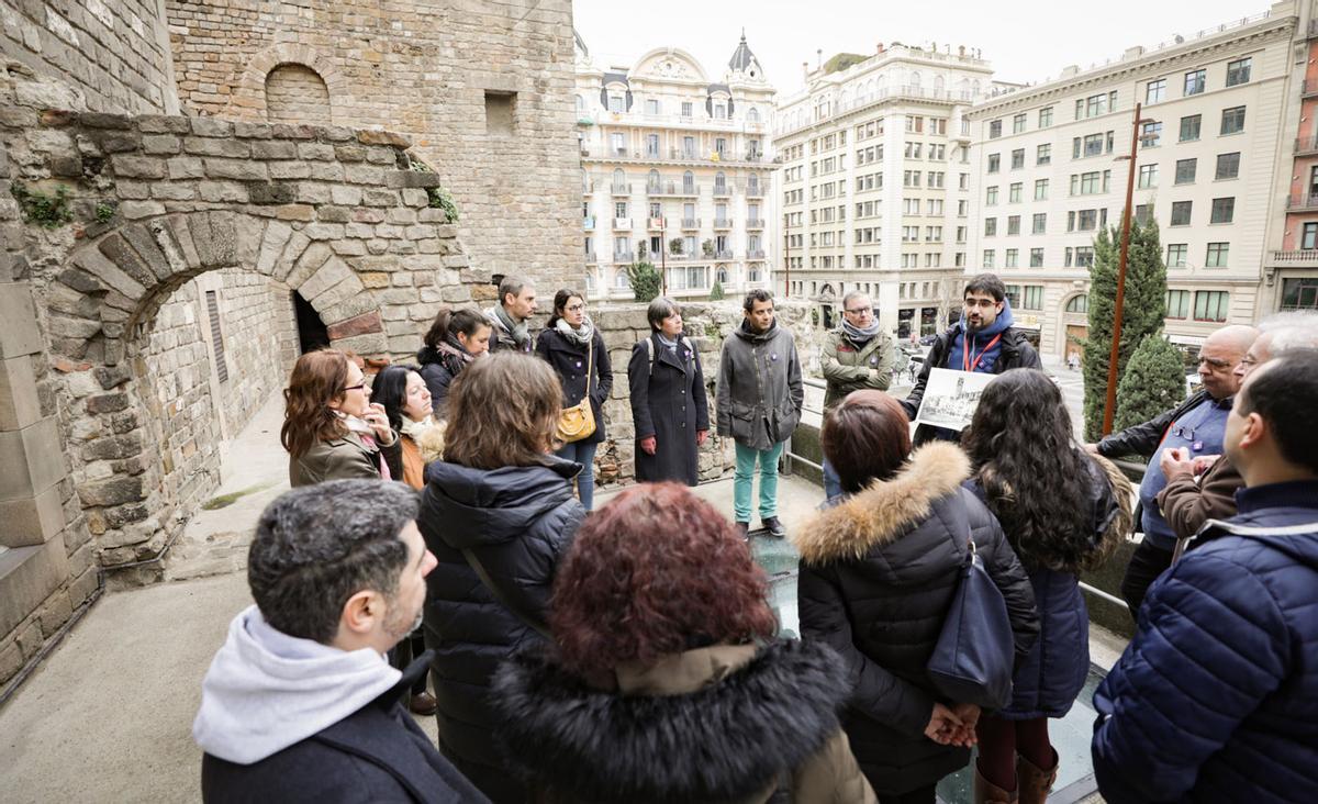 "Solidaritat als museus i centres culturals de Barcelona, ¿fins on i per a qui?"