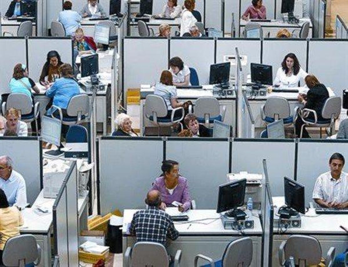 Oficinas de la Agencia Tributaria de Madrid. Oficinas de la Agencia Tributaria de Madrid.