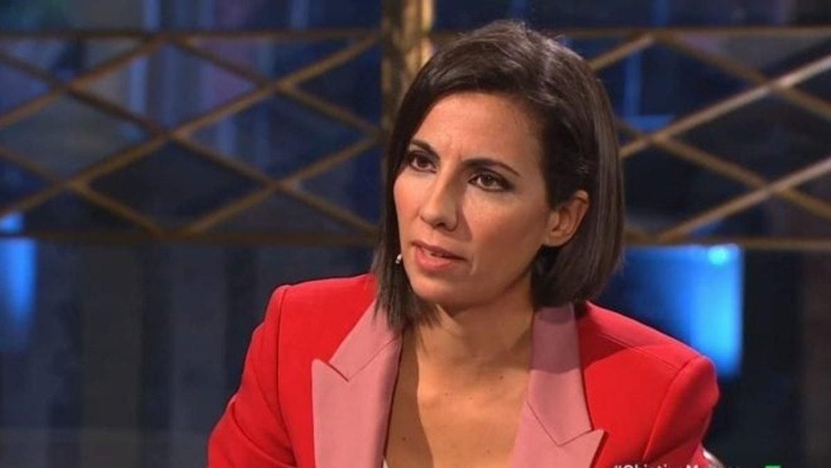 Ana Pastor, indignada por un titular sobre su carrera junto a Ferreras: "Ascazo" Ana Pastor, indignada por un titular sobre su carrera junto a Ferreras: "Ascazo"