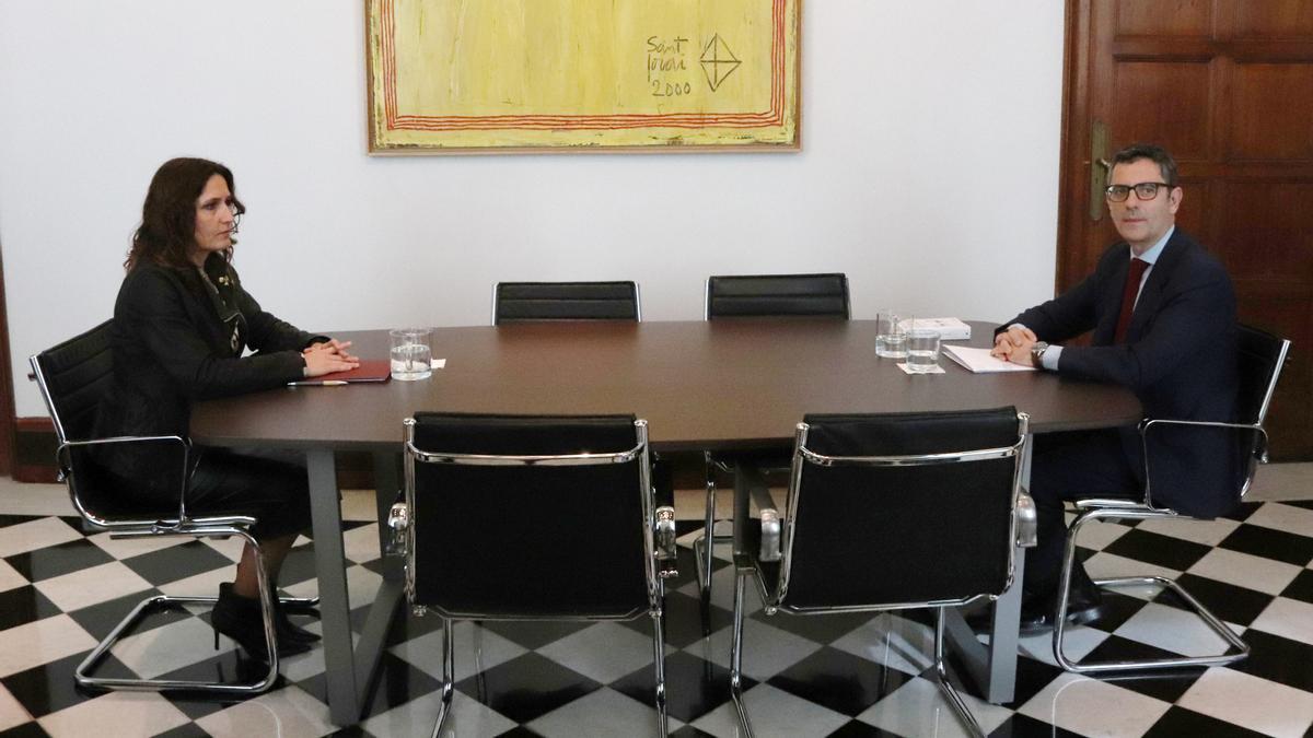 La Consellera de la Presidència Laura Vilagrà y el Ministro Bolaños, reunidos en el Palau de la Generalitat