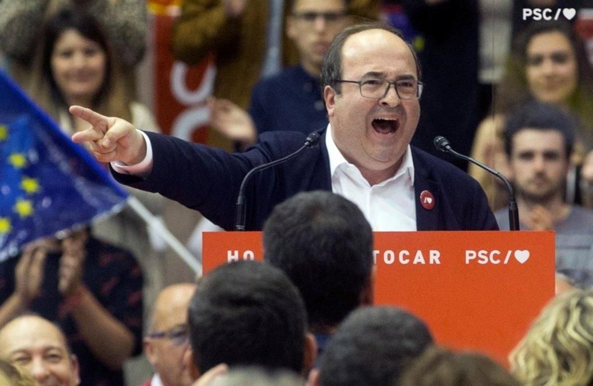 Miquel Iceta, durante un mitin de los socialistas en Barcelona, el pasado 25 de abril. Miquel Iceta, durante un mitin de los socialistas en Barcelona, el pasado 25 de abril.