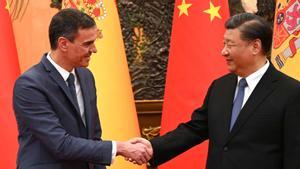 El presidente español, Pedro Sánchez, se reúne con el presidente chino, Xi Jinping, en Beijing