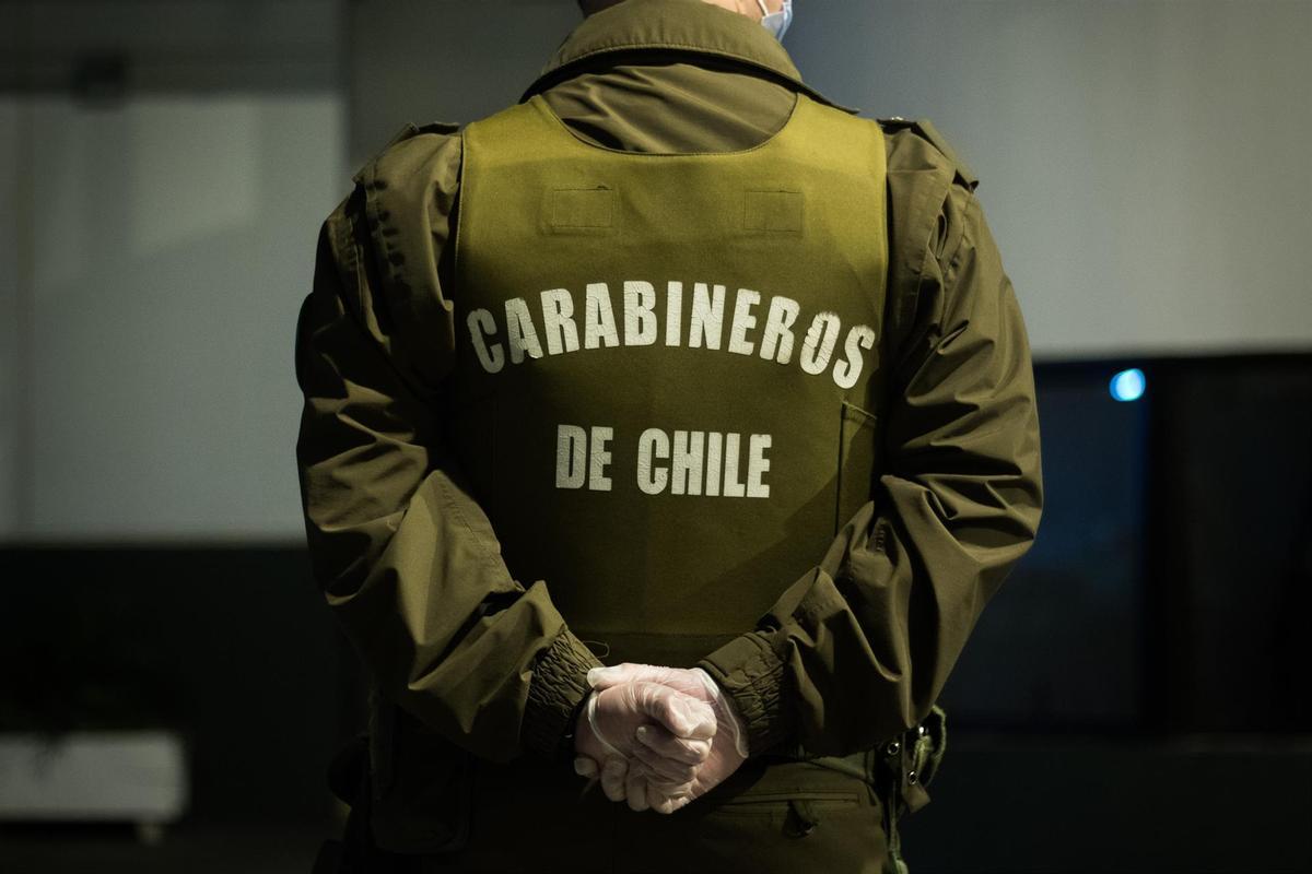Agente de la policía de Chile, Carabineros.
