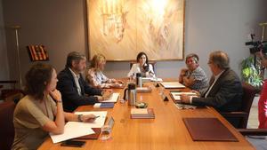 Reunión de la Mesa de las Cortes de este lunes, donde se ha fijado el orden del día de la celebración del debate de investidura del popular Jorge Azcón.