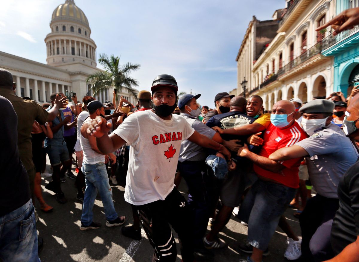 Manifestantes en las protestas en La Habana. Manifestantes en las protestas en La Habana.