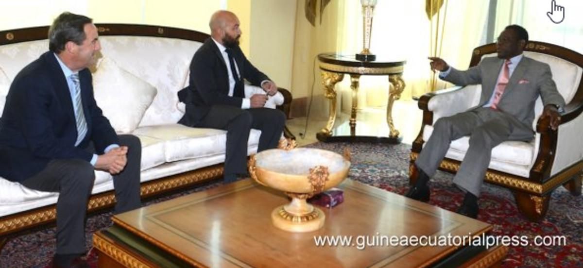 El Gobierno emplea la buena relación entre Bono y Obiang para buscar negocio en Guinea Ecuatorial El Gobierno emplea la buena relación entre Bono y Obiang para buscar negocio en Guinea Ecuatorial