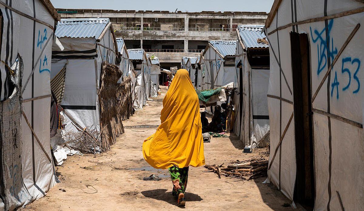 Miriam, de 16 años, en un campamento para desplazados internos en Borno, Nigeria.