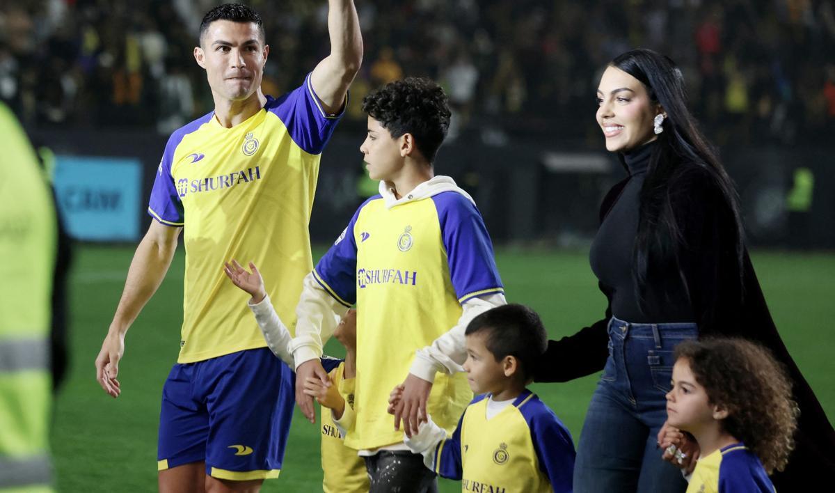 Cristiano Ronaldo, Georgina Rodríguez y algunos de sus hijos