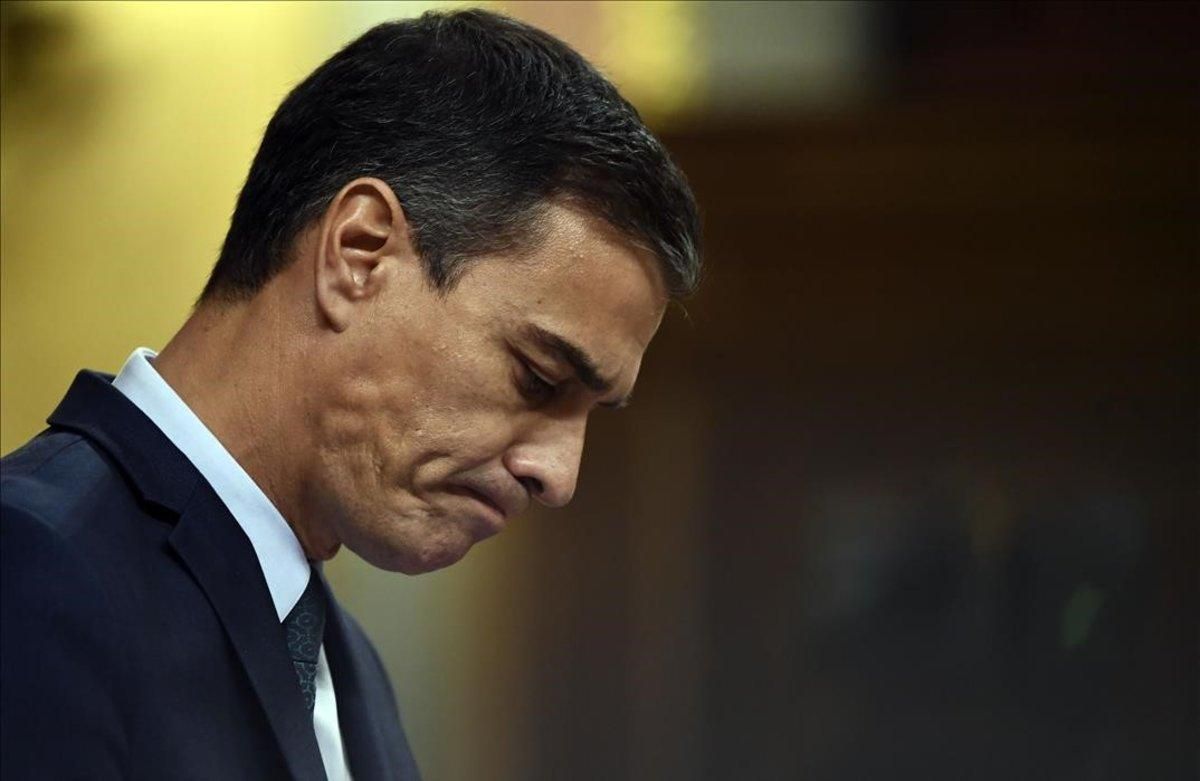 Pedro Sánchez, en la última jornada del debate de investidura. Pedro Sánchez, en la última jornada del debate de investidura.