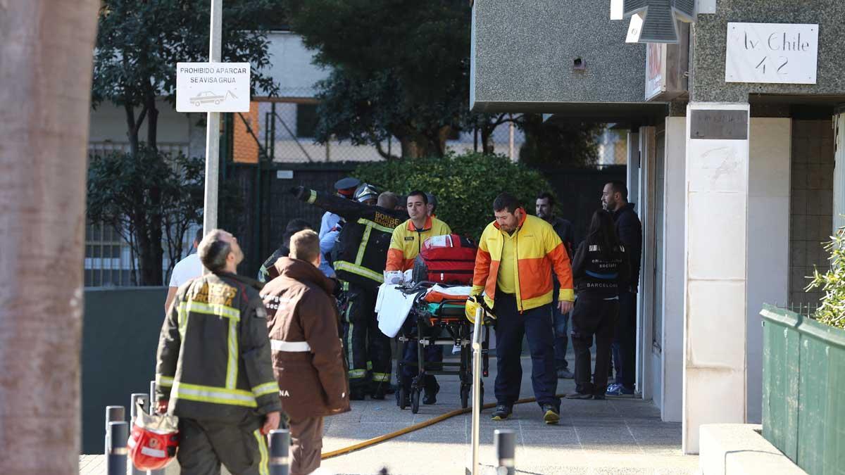 Barri De Les Corts Mujer Busca Hombre
