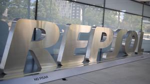 Archivo - La sede nacional de Repsol