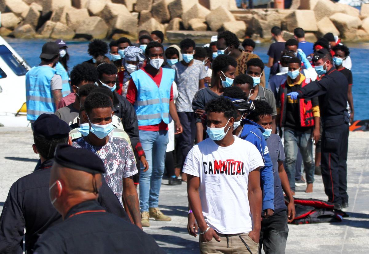 Migrantes llegados a Lampedusa en una imagen de archivo.
